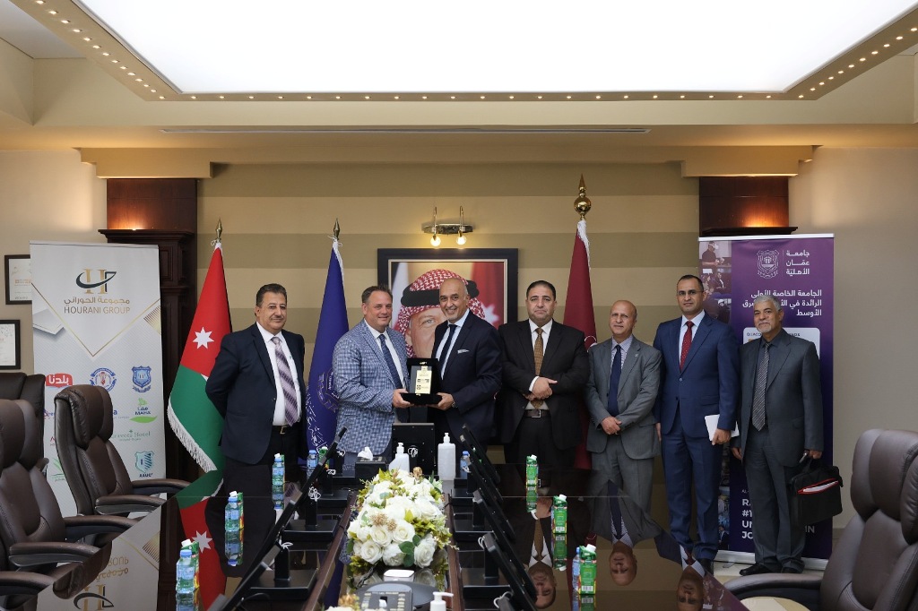 عمان الأهلية توقع مذكرة تفاهم مع المنظمة الحقوقية رين كوليكتيف