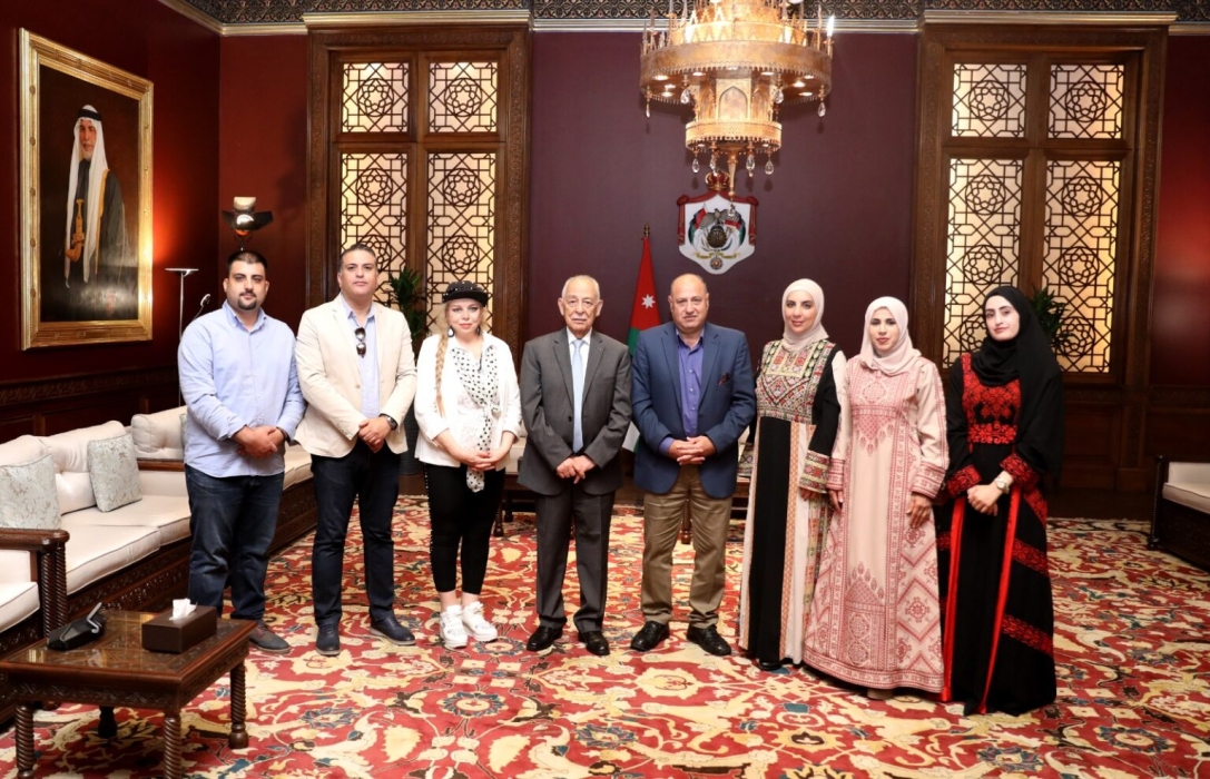 العيسوي يؤكد خلال لقائه وفدا من جمعية الرواد للفنون التشكيلية :الأردن بقيادة الملك سيبقى ثابتا على مبادئه الراسخة صوتا للحق