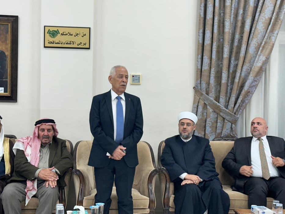 مندوبا عن الملك وولي العهد. العيسوي يعزي عشيرة أبو سليم