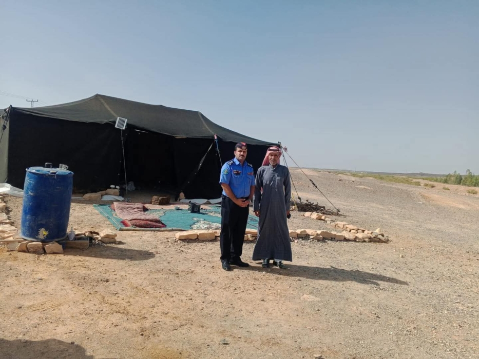 الشرطة المجتمعية تنفذ حملة توعوية للقاطنين في البادية الوسطى