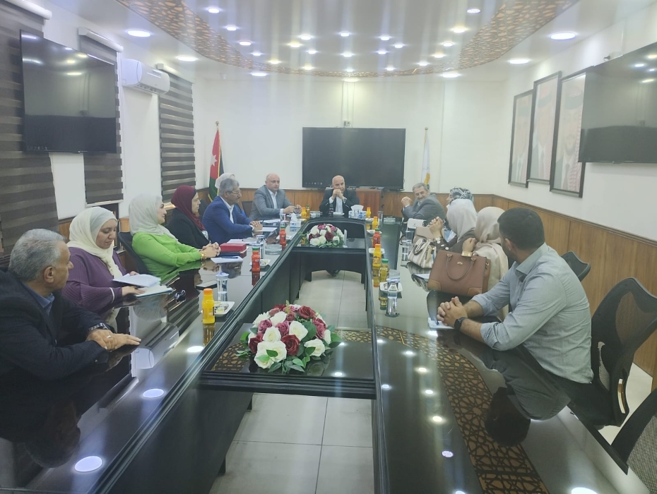بلدية السلط الكبرى تستقبل وفداً من بلدية إربد لتبادل الخبرات