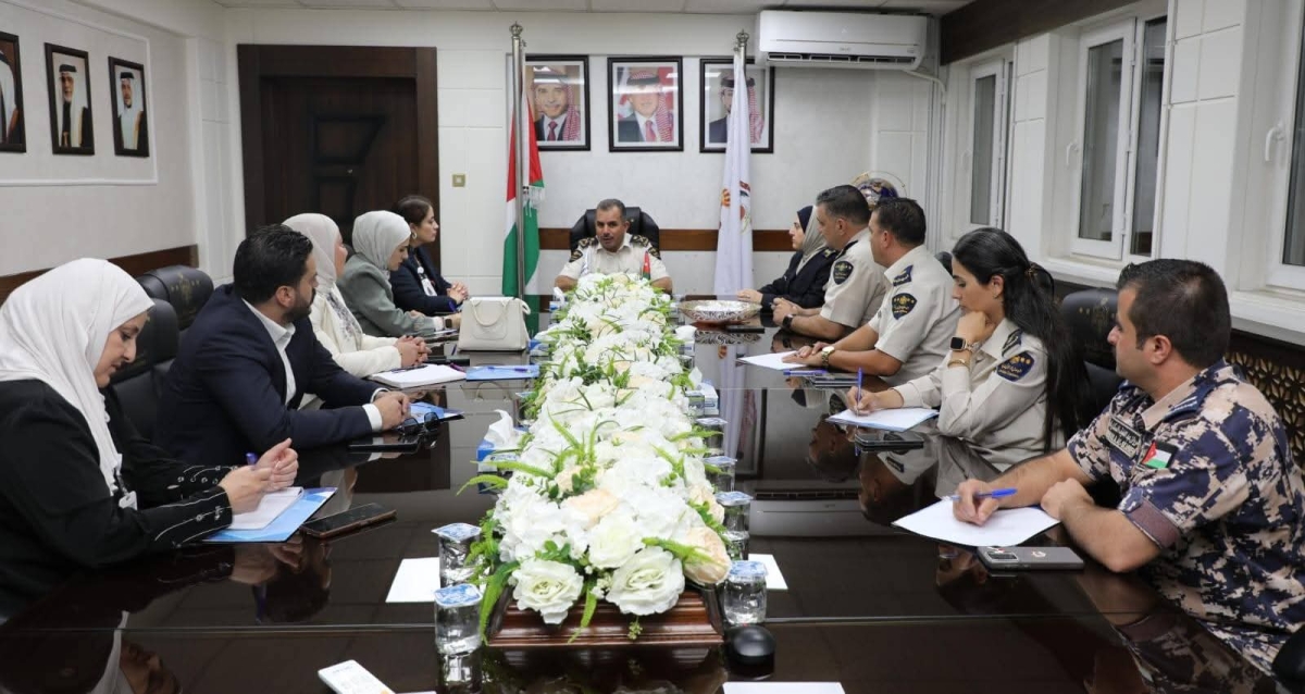 وفد من هيئة تنظيم قطاع الاتصالات يطلع على تجربة الجمارك في الثقافة المؤسسية...صور