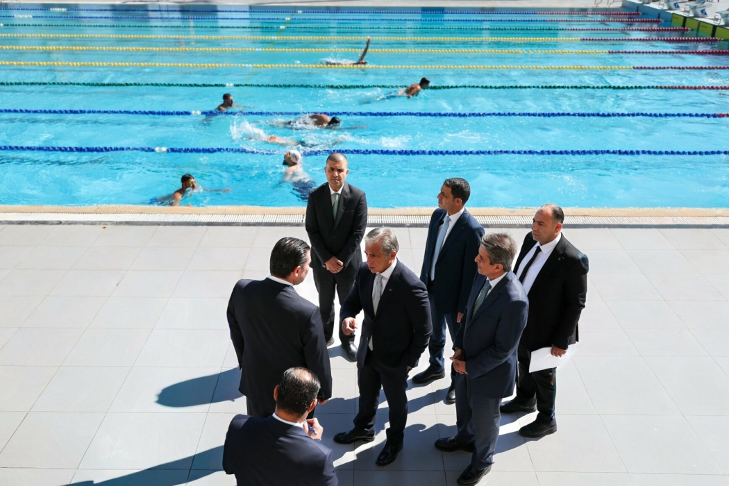 رئيس الوزراء يتابع أعمال التطوير للمنشآت الرياضية في مدينة الحسين للشباب