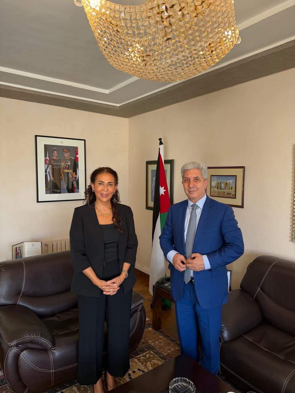 السفيرة جمانة غنيمات تستقبل السفير اللبناني في الرباط...صور