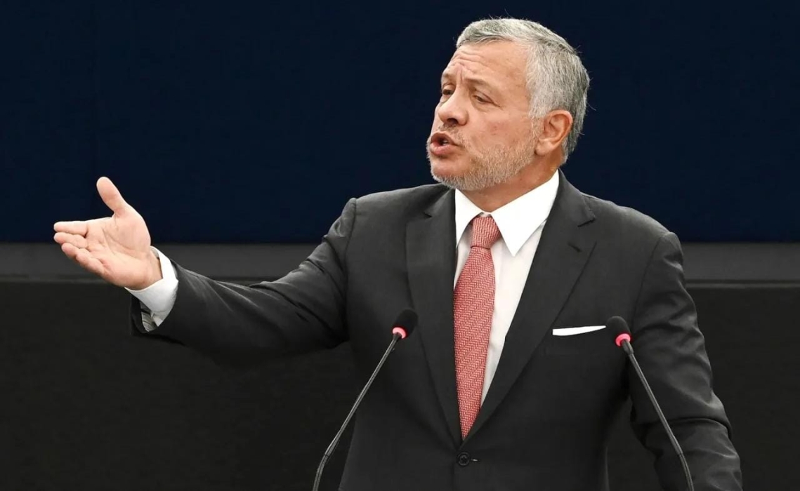 بالتزامن مع قمة شرم الشيخ .. الملك: الشرق الأوسط محكوم عليه بالهلاك ما لم تقام دولة فلسطينية