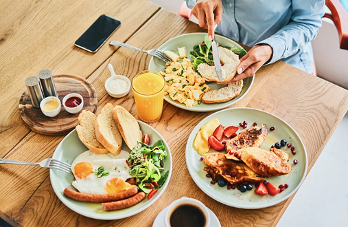 دراسة تحذر: تخطي وجبة الإفطار يزيد مخاطر الأمراض المزمنة بـ26
