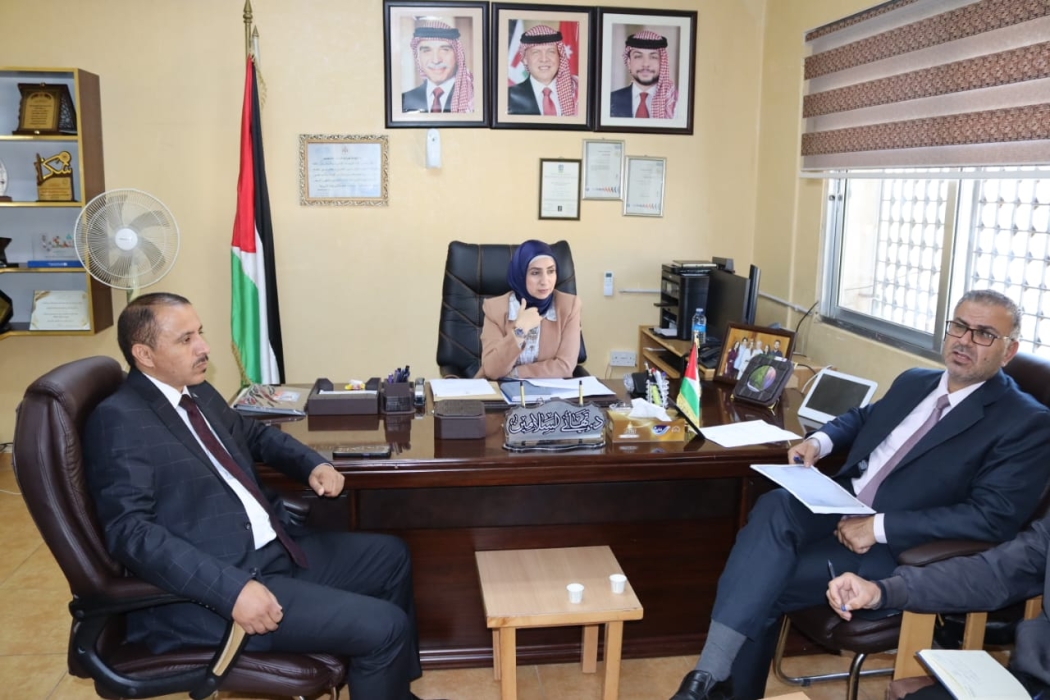 السلامين تعقد اجتماعا لفريق التطوير في المديرية