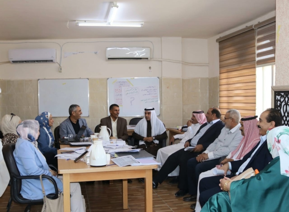 فريق تقييم جائزة مجالس التطوير يزور تربية البادية الشمالية الغربية