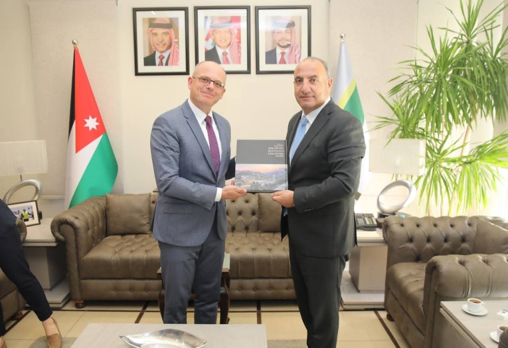 الشواربة يستقبل القائم بأعمال سفارة بولندا