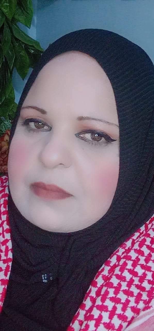 عليمات تكتب عندما يلطم خدك الفقر...