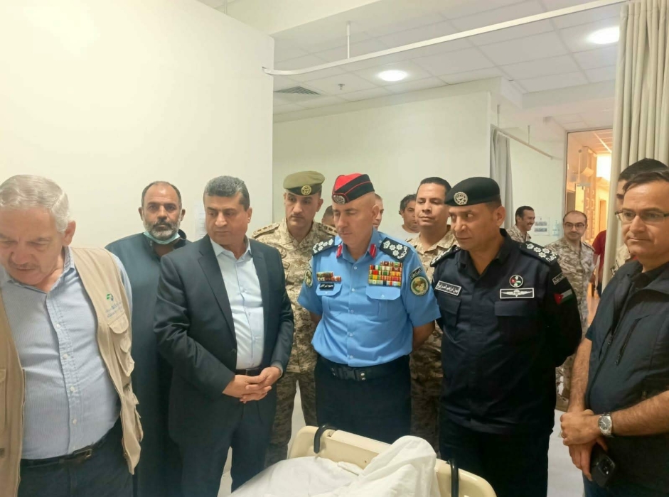 المجالي والعوايشة يزوران مصابي حادث تسرب الغاز للاطمئنان على صحتهم