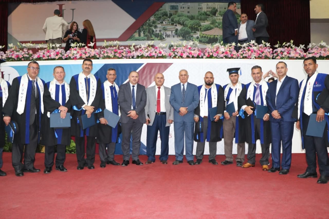 تخريج عدد من موظفي شركة الصخرة للخدمات والاستشارات الأمنية في برنامج أمن المنشآت بجامعة الإسراء