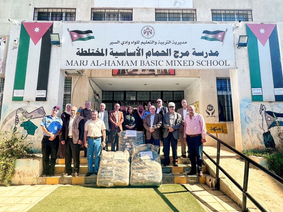 العجارمة ترعى فعاليات مبادرة كسوة الشتاء في مدرسة مرج الحمام الأساسية المختلطة