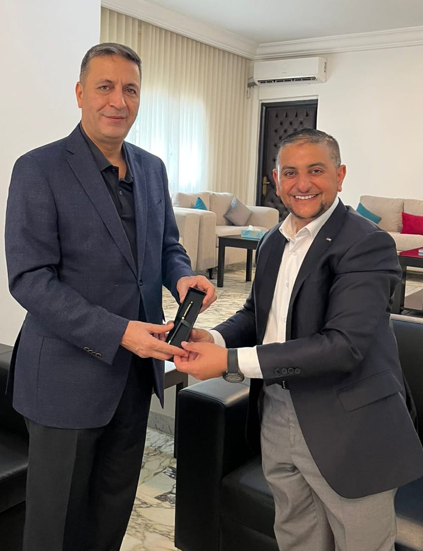 السفير الأردني في تونس يلتقي الفنان زيد العواملة