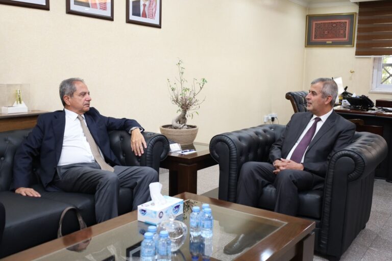 “الطاقة” تؤكد استعداد الأردن لتزويد لبنان بالكهرباء والغاز الطبيعي حال اكتمال جاهزية الأطراف الأخرى