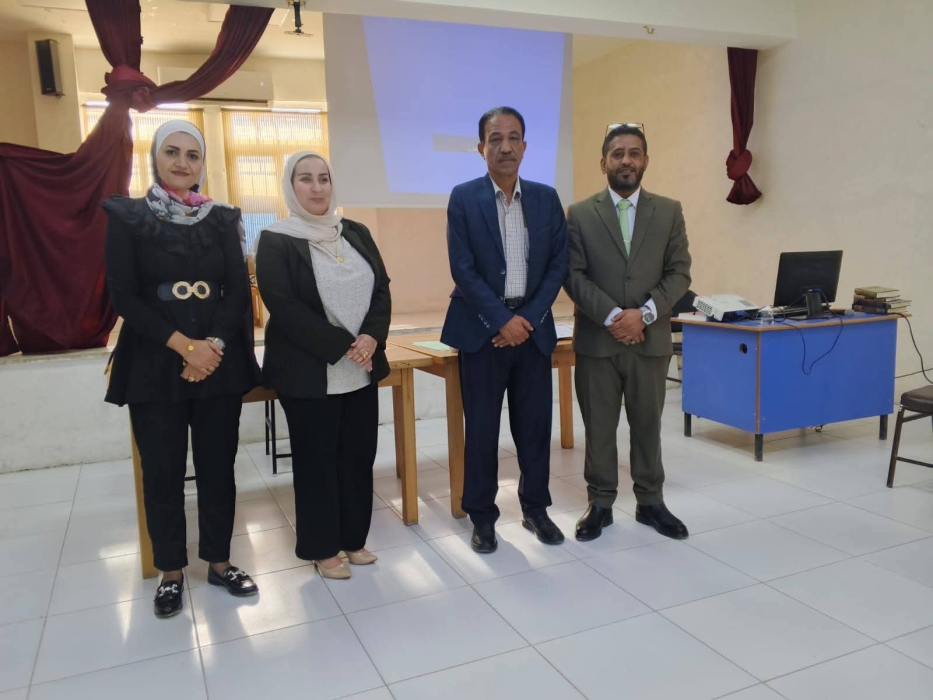 مدير تربية الموقر يفتتح دورة التنمية المهنية للإداريين