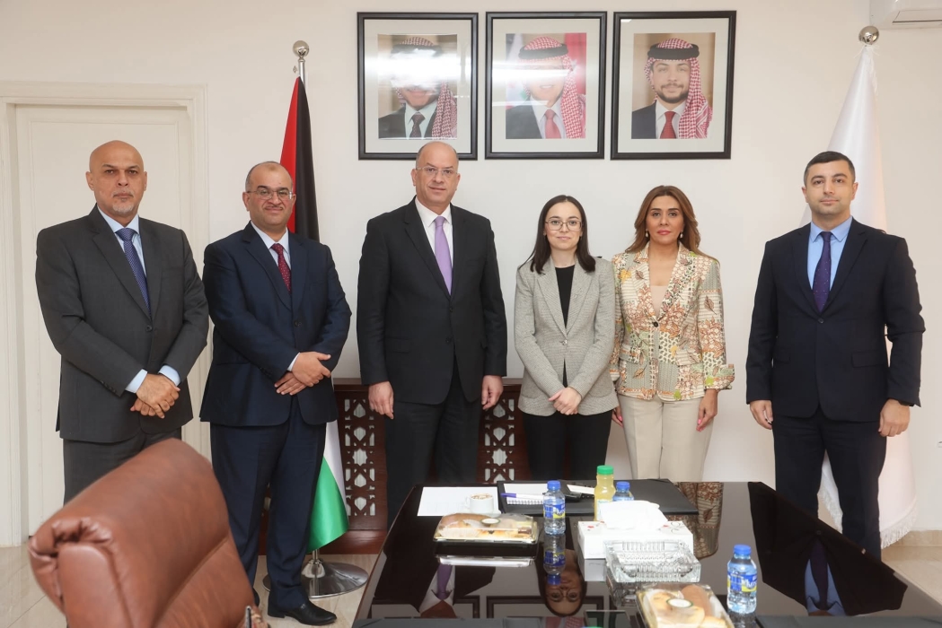 رئيس هيئة الاعتماد وضمان الجودة يبحث مع وفد أذري سبل التعاون الأكاديمي وتبادل الخبرات