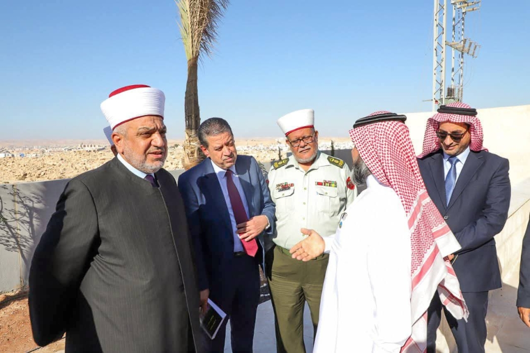 جامعة الزرقاء تشارك في افتتاح مسجد الفتح