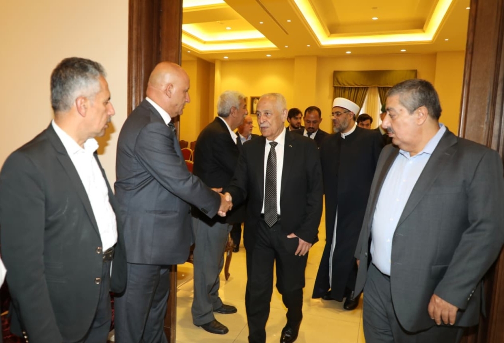 مندوبا عن الملك وولي العهد. العيسوي يعزي آل فراج وعشيرة النوافعة...صور