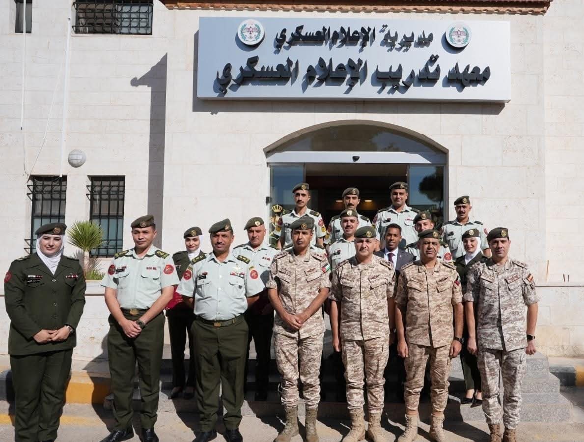 اختتام دورتي الإعلام التأسيسية لضباط الصف ودورة توظيف الطائرات المسيرة