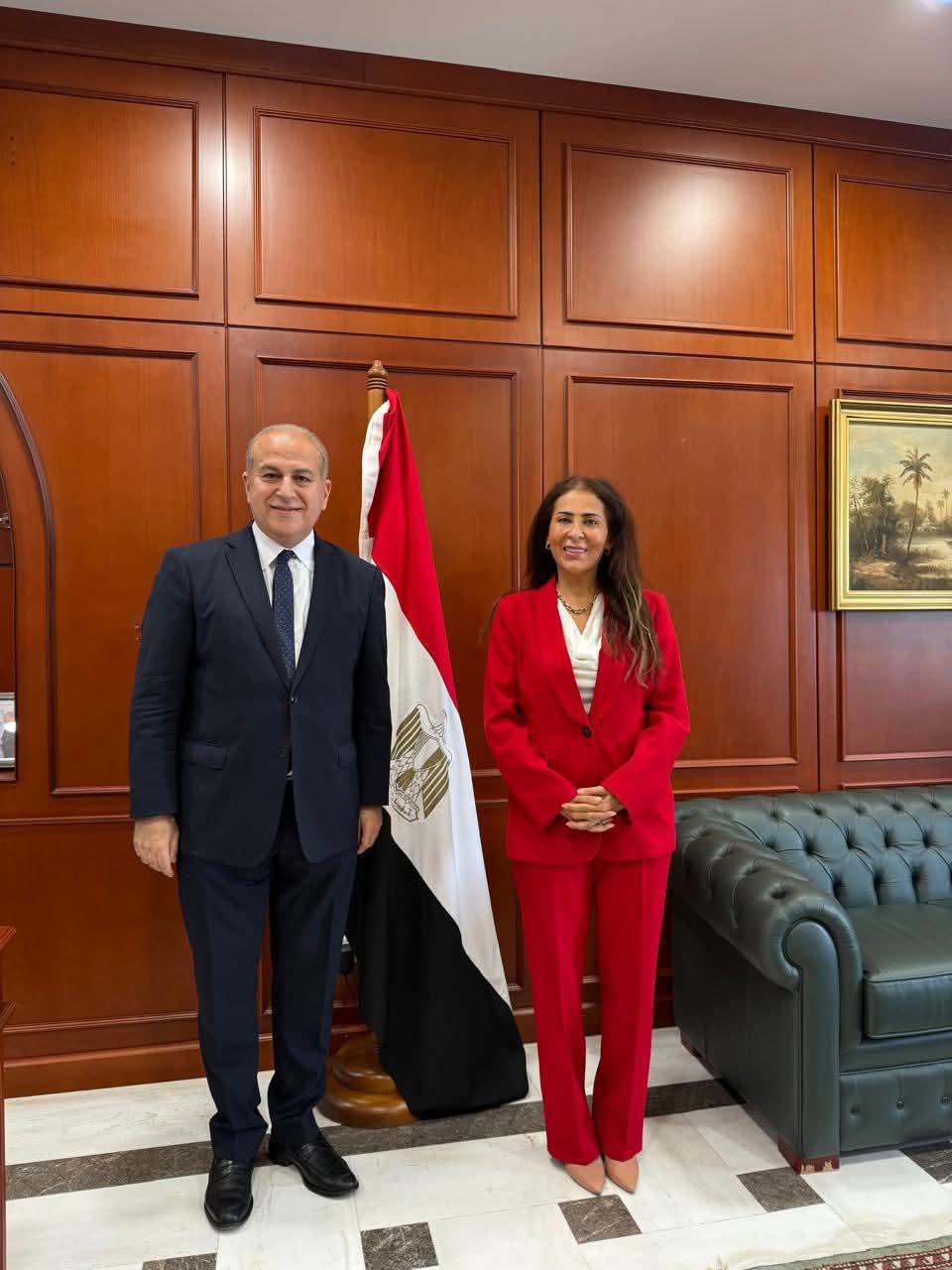 غنيمات تبحث تعزيز العلاقات الأردنية المصرية خلال زيارتها لسفارة مصر بالرباط