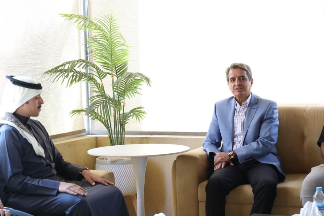وزير الشباب يلتقي الوفد الشبابي البحريني المشارك في برنامج رحلة مغامرات البادية