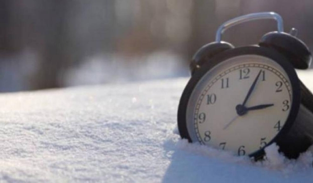 نائب يطالب باستفتاء شعبي حول إعادة العمل بالتوقيت الشتوي