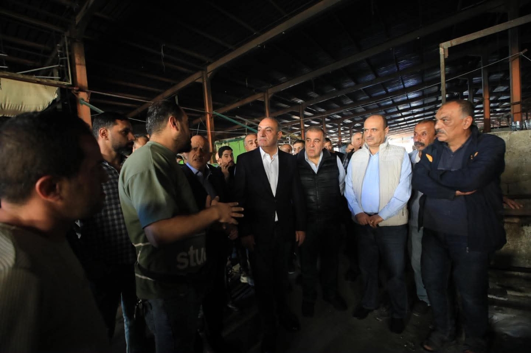 الشواربة يتفقد سوق الحسين الشعبي