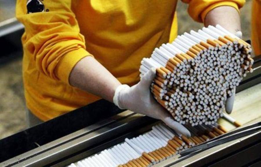 مدير عام الضريبة : نظام رقابي جديد يتتبع إنتاج السجائر من المصنع حتى السوق