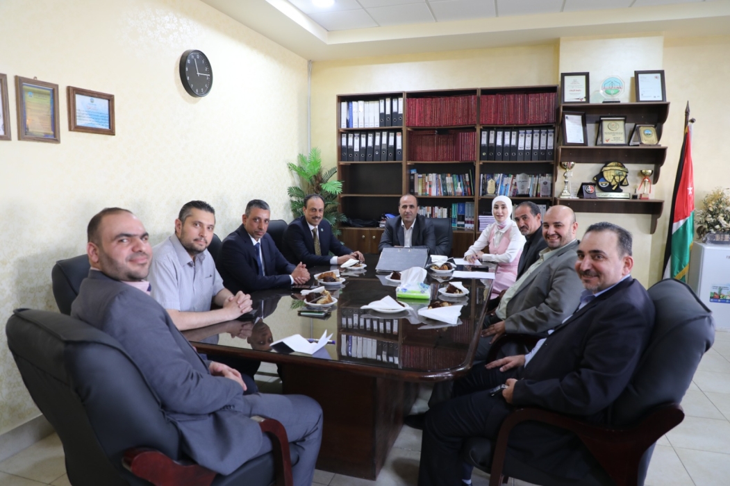 وحدة التطوير وضمان الجودة في جامعة الزرقاء تقوم بعدد من الزيارات الميدانية إلى كليات الجامعة