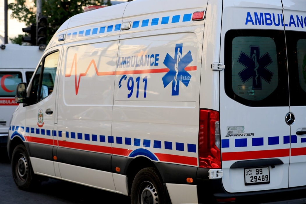  أشغال العقبة” تتعامل مع حريق صهريج محروقات على الطريق الصحراوي