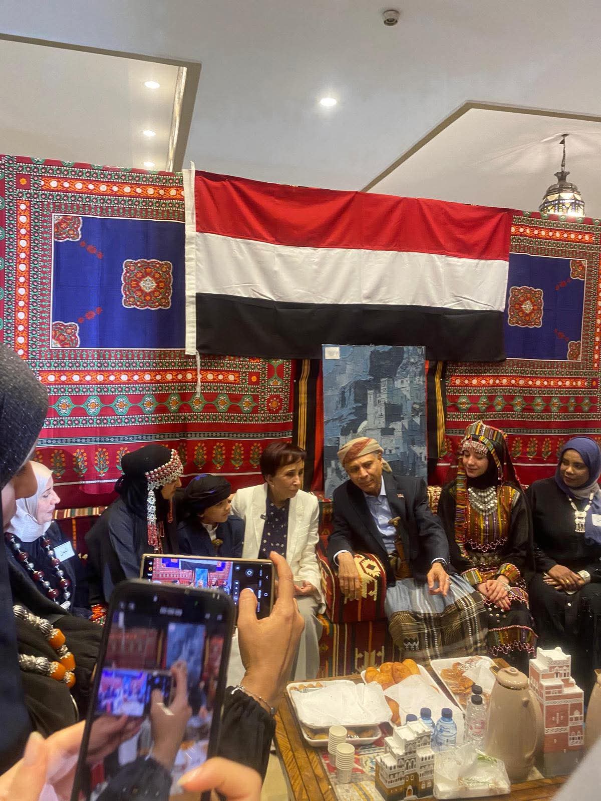 سفارة الجمهورية اليمنية تشارك في البازار الدبلوماسي الواحد والستين الخيري في الأردن...صور