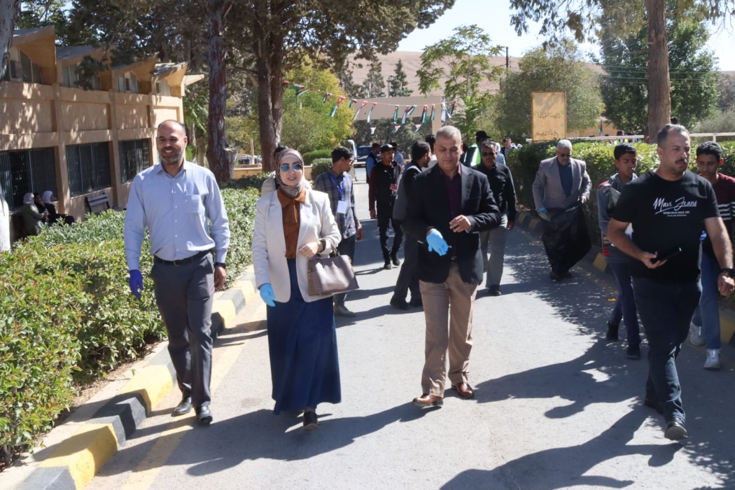 السلامين تشارك بالحملة البيئية التي نظمتها متصرفية لواء الشوبك