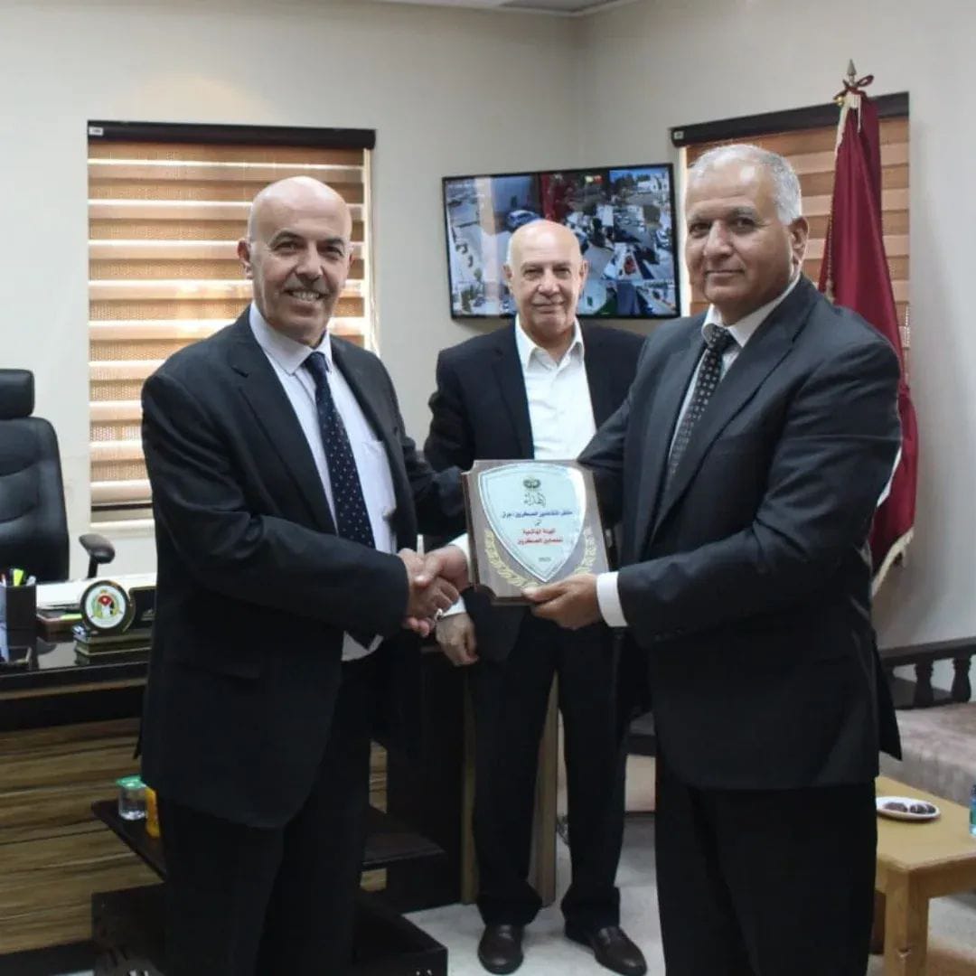 وفد من ملتقى المتقاعدين العسكريين في جرش يزور الهيئة الهاشمية للمصابين العسكريين...صور