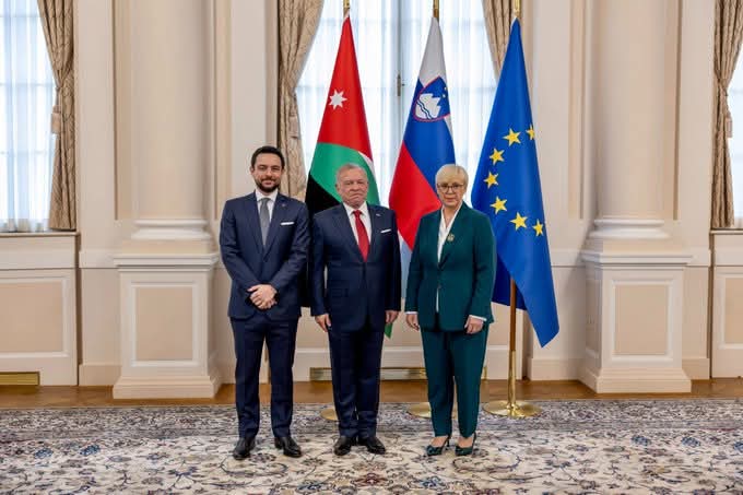 الملك ورئيسة سلوفينيا يبحثان علاقات الصداقة بين البلدين ومستجدات المنطقة