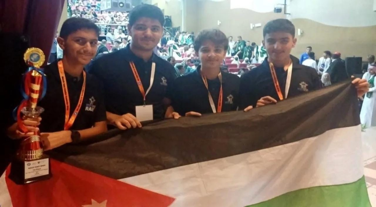 مدرسة الملك عبدالله الثاني للتميز في إربد تفوز ببطولة عالمية للروبوت