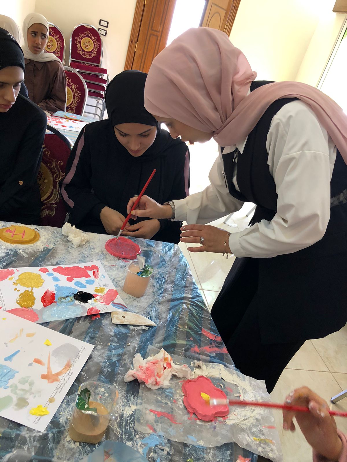 اختتام ورشة الصلصال الحراري في مركز شابات ساكب