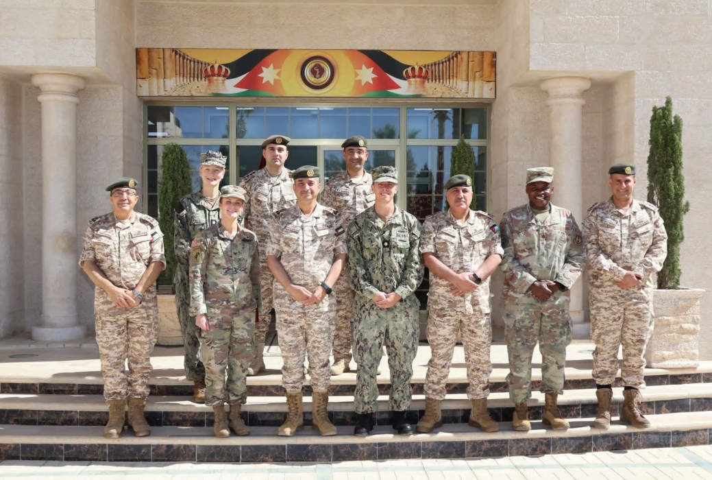 وفد طبي عسكري من وزارة الدفاع الأمريكية يزور مديرية الخدمات الطبية الملكية