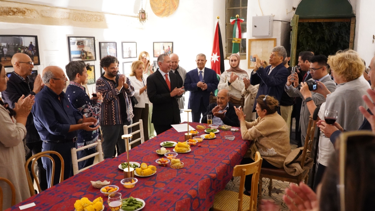 The Embassy of Mexico and Darat Al Tasweer open the photographic exhibition  “La Estrit: A Look at the Streets of Mexico”