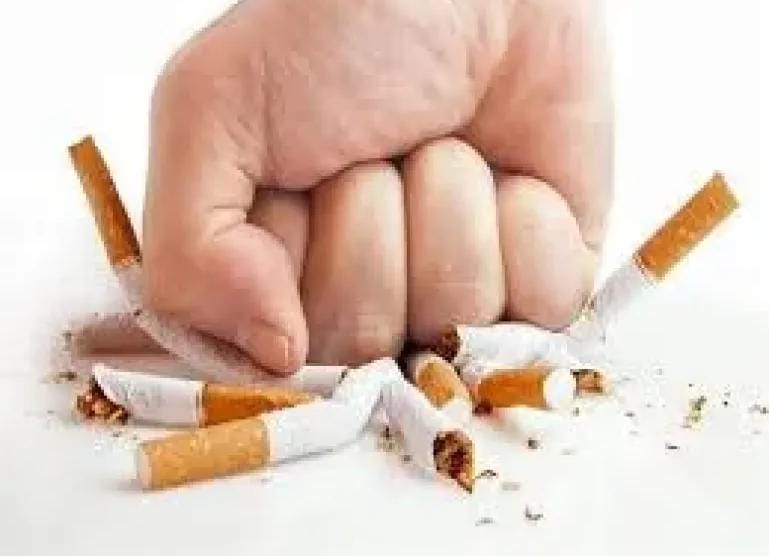 ”التدخين لا ينقض الوضوء”.. دار الإفتاء المصرية توضح حكمه وتشدّد على آدابه قبل الصلاة