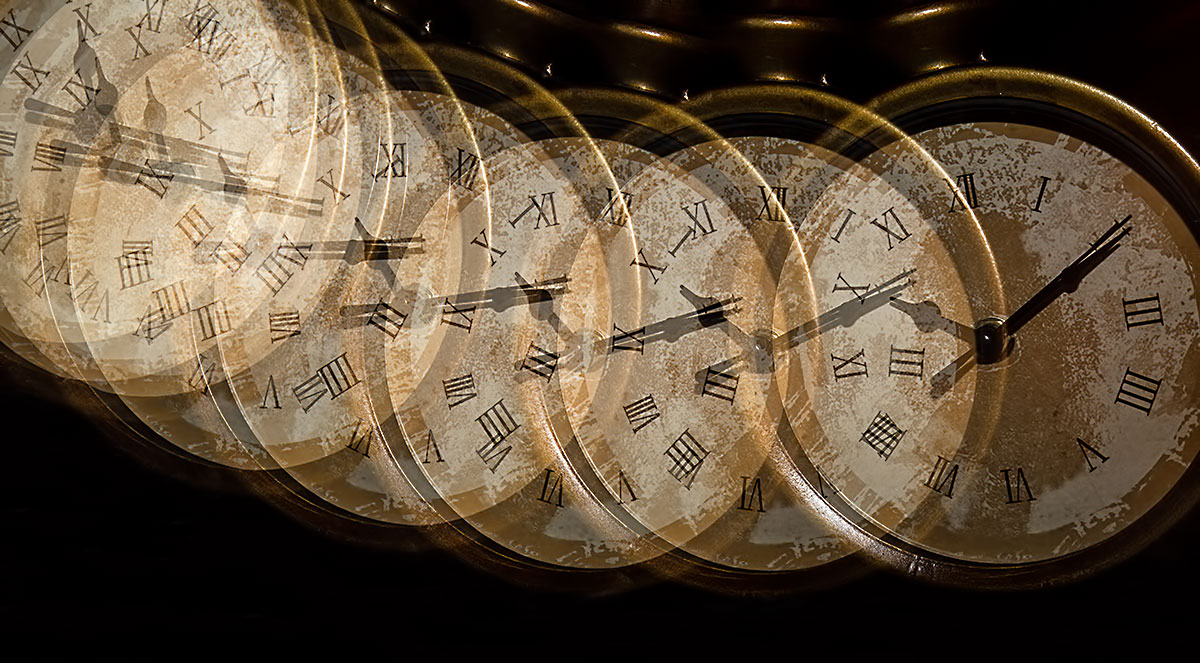 لماذا يتسارع الزمن في أعيننا كلما تقدمنا في العمر؟ تفسير علمي لظاهرة يشعر بها الجميع