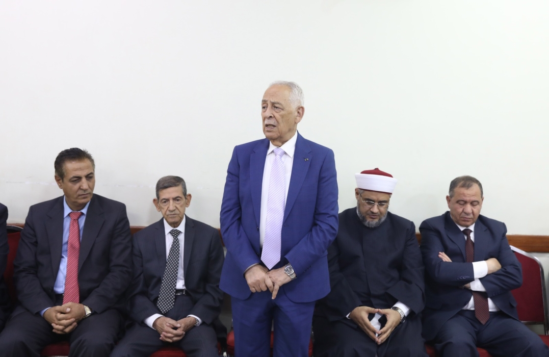 مندوبا عن الملك وولي العهد. العيسوي يعزي عشيرتي الدلابيح والعكور