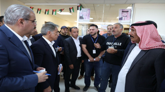 اتفاقية بين وزارة الصحة والخدمات الطبية لمعالجة المدنيين في مركز الأزرق الطبي العسكري