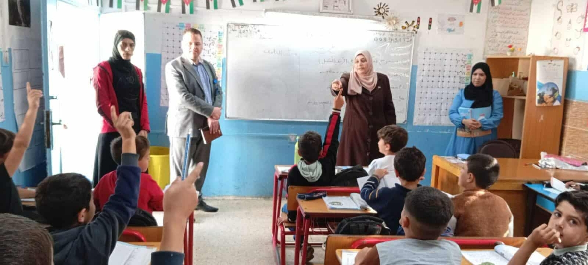 المصري تتفقد مدرسة ارحابا الأساسية المؤنثة  و تؤكد أهمية خدمة الطلبة و انضباطهم كأولوية رئيسية