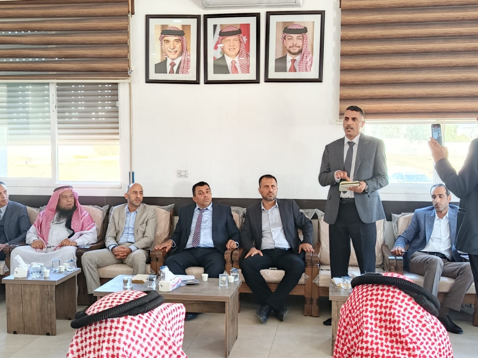 مدير تربية البادية الشمالية الغربية يؤكد حرص المديرية على تلبية احتياجات المدارس خلال اجتماع المجلس التنفيذي