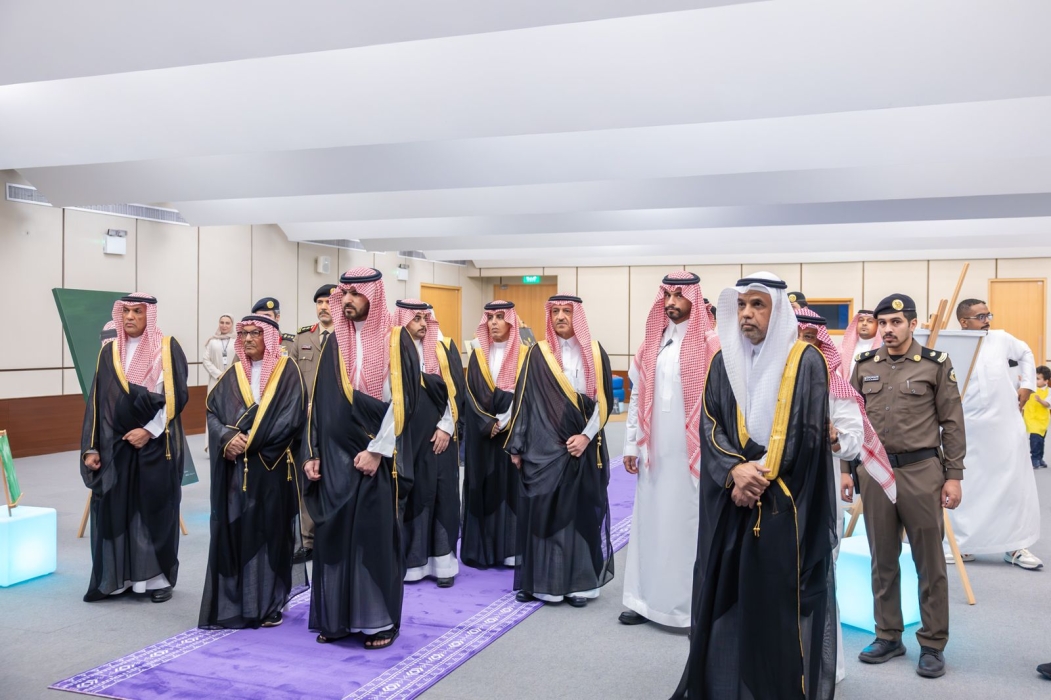 نائب أمير المنطقة الشرقية يطلع على مركز عبداللطيف الفوزان للتوحد “آفاق”