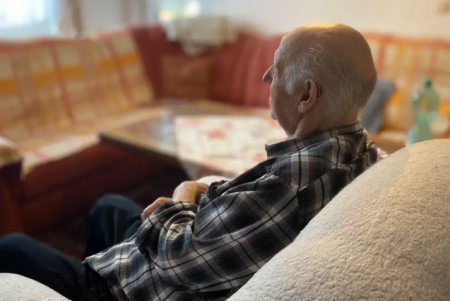 الصبيحي يقترح شمول المتقاعد العائد إلى العمل بعد سن الشيخوخة