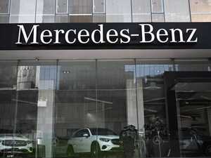 أرباح مرسيدس تهوي بنحو الثلث في الربع الثالث