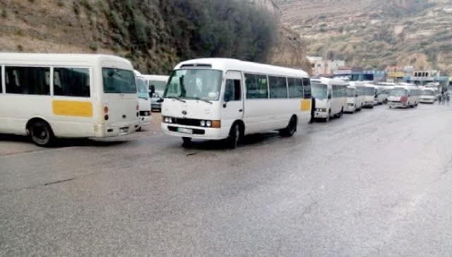 مواطن أردني يشتكي: إلى متى ظاهرة أغاني المجوز في الباصات؟