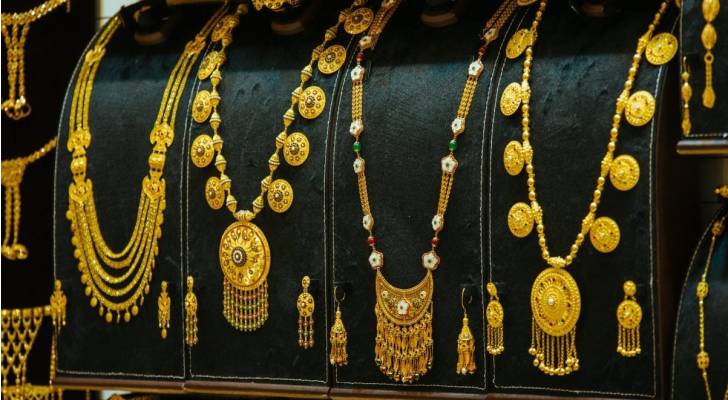 ترقب حذر في سوق الذهب بالبحرين.. وهذا هو السعر الآن
